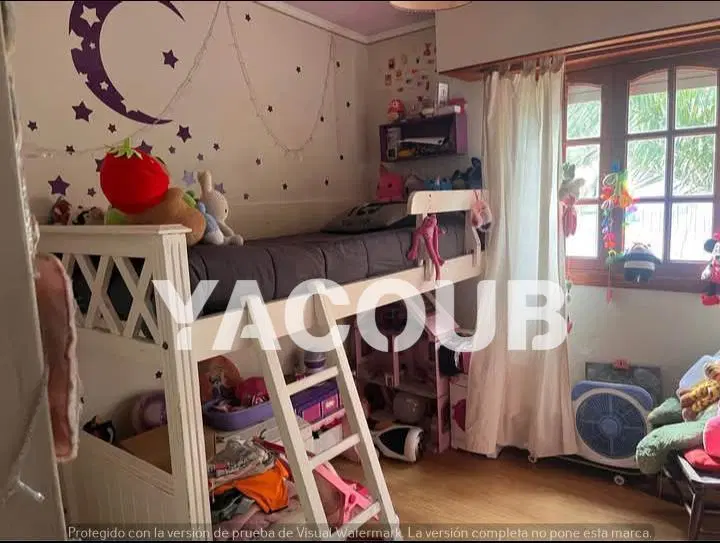 Casa en venta en lote de 300 m2 - 3 Dormitorios 2 Baños - Tandil 2