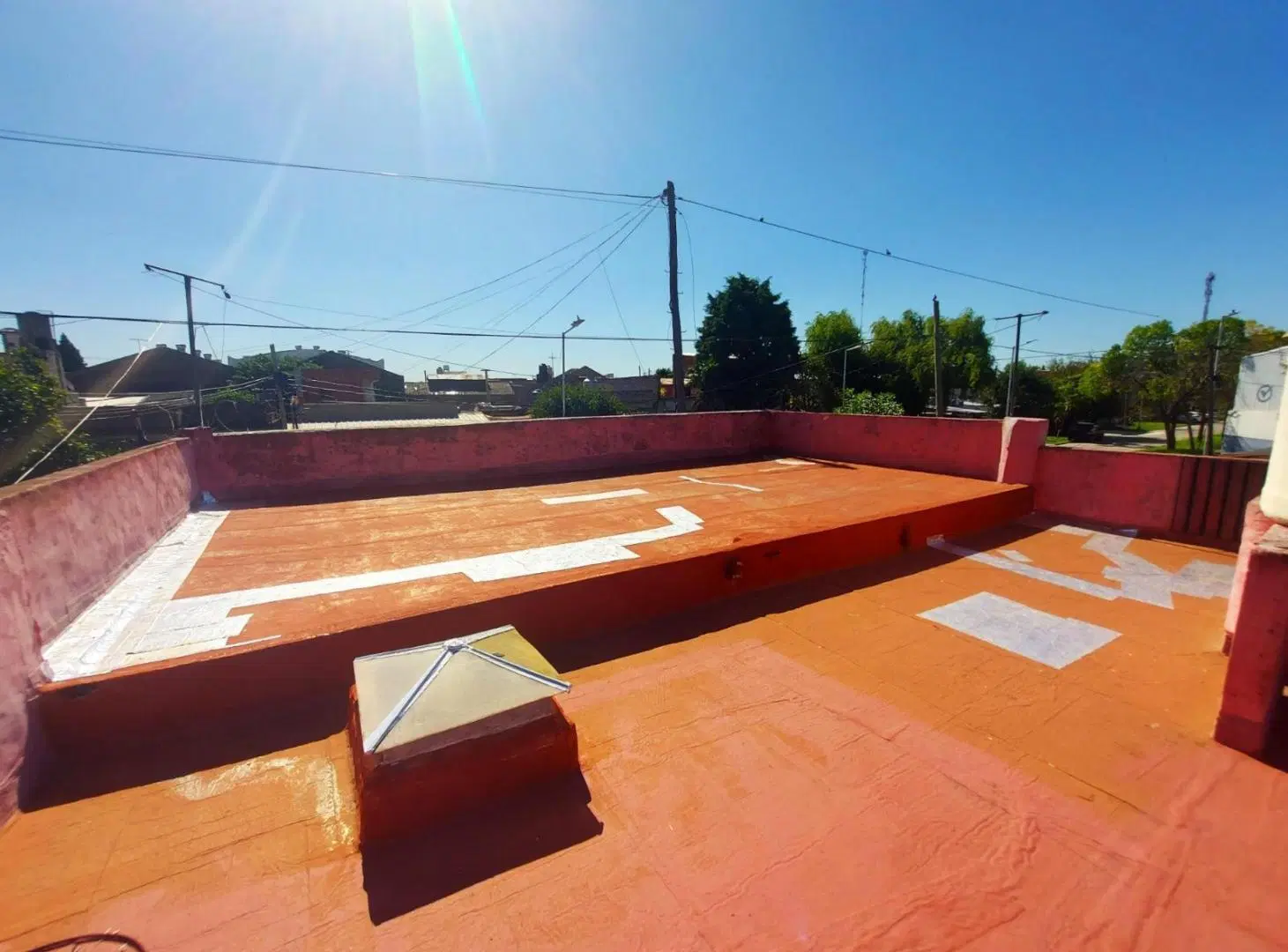 Casa en venta - 3 Dormitorios 1 Baño - 223Mts2 - Gerlí 3