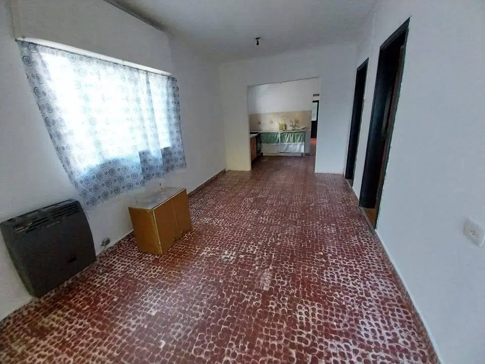 Casa en venta - 3 Dormitorios 1 Baño - Tolosa 3