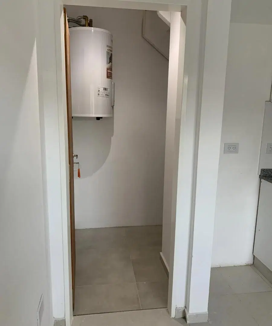 Casa en alquiler - 2 Dormitorios 2 Baños - Lomas De Zamora 3