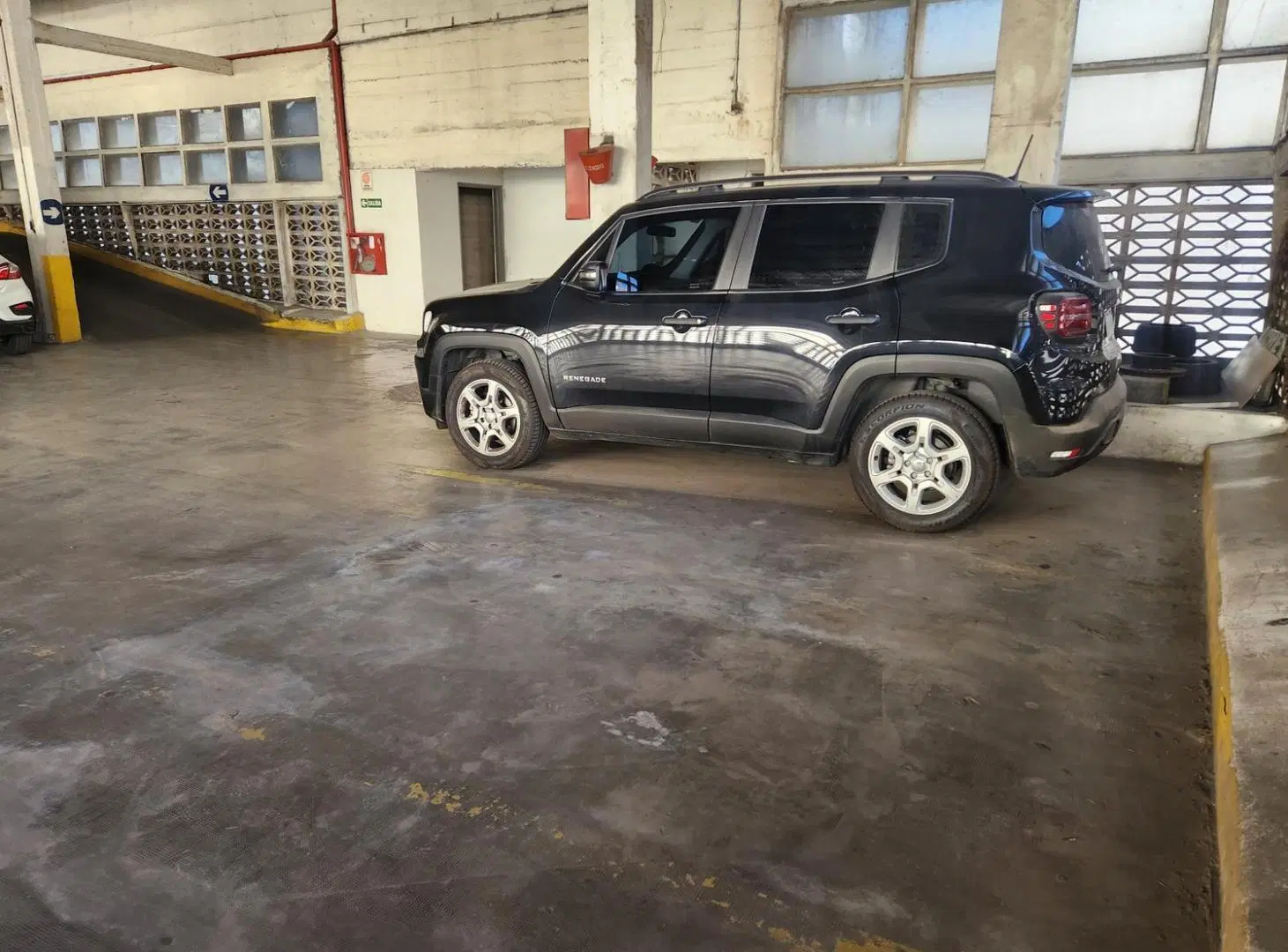 Cochera en venta - 13mts2 - Palermo 2