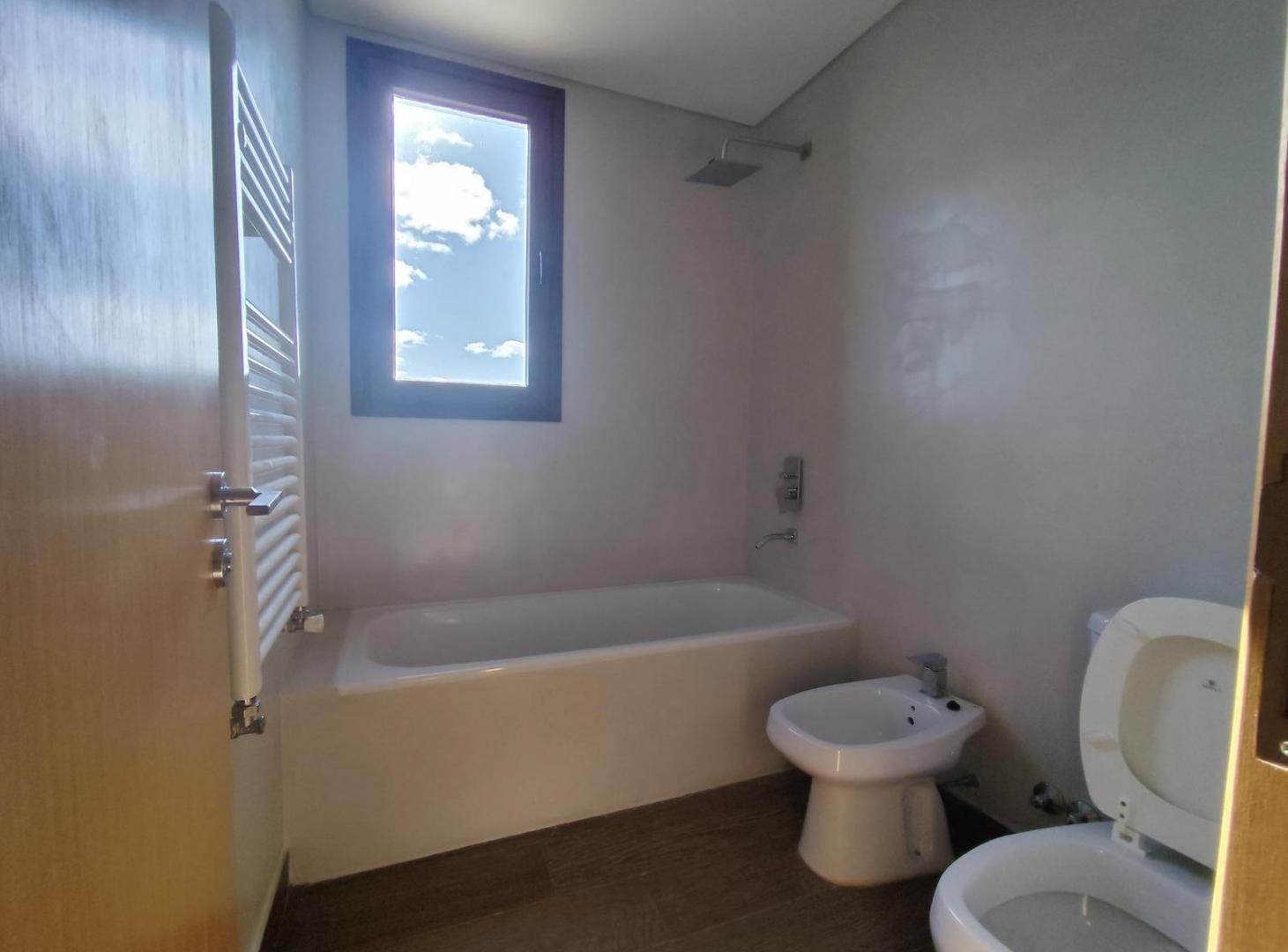 Casa en venta - 3 Dormitorios 3 Baños - 931Mts2 - Canning