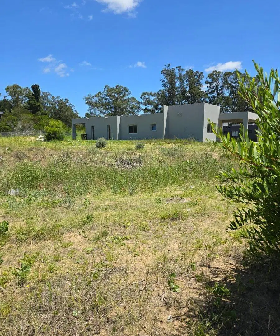 Terreno en venta  - 930 mts2 - Senderos III, Costa Esmeralda 5