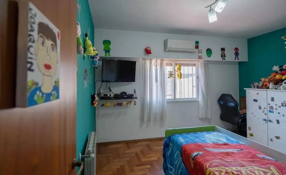 Casa en venta - 3 Dormitorios 2 Baños 2 Cocheras - 300Mts2 - Ciudad Madero 4