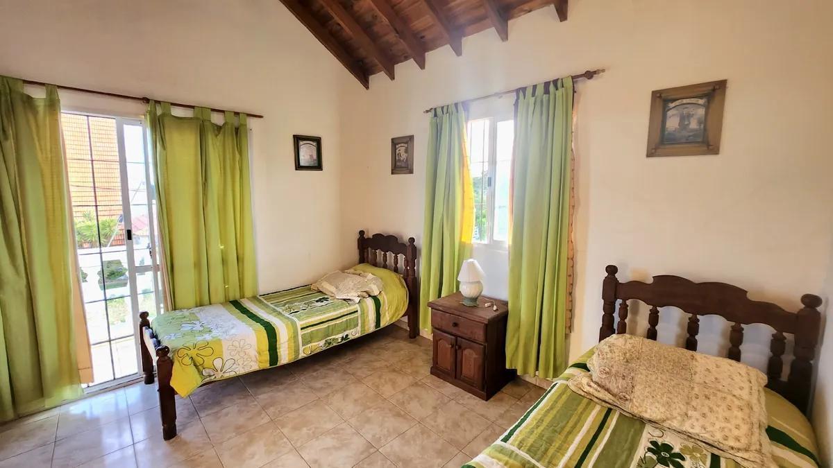 Foto de Casa en venta - 3 Dormitorios 2 Baños - Mar del Tuyú, imagen 1
