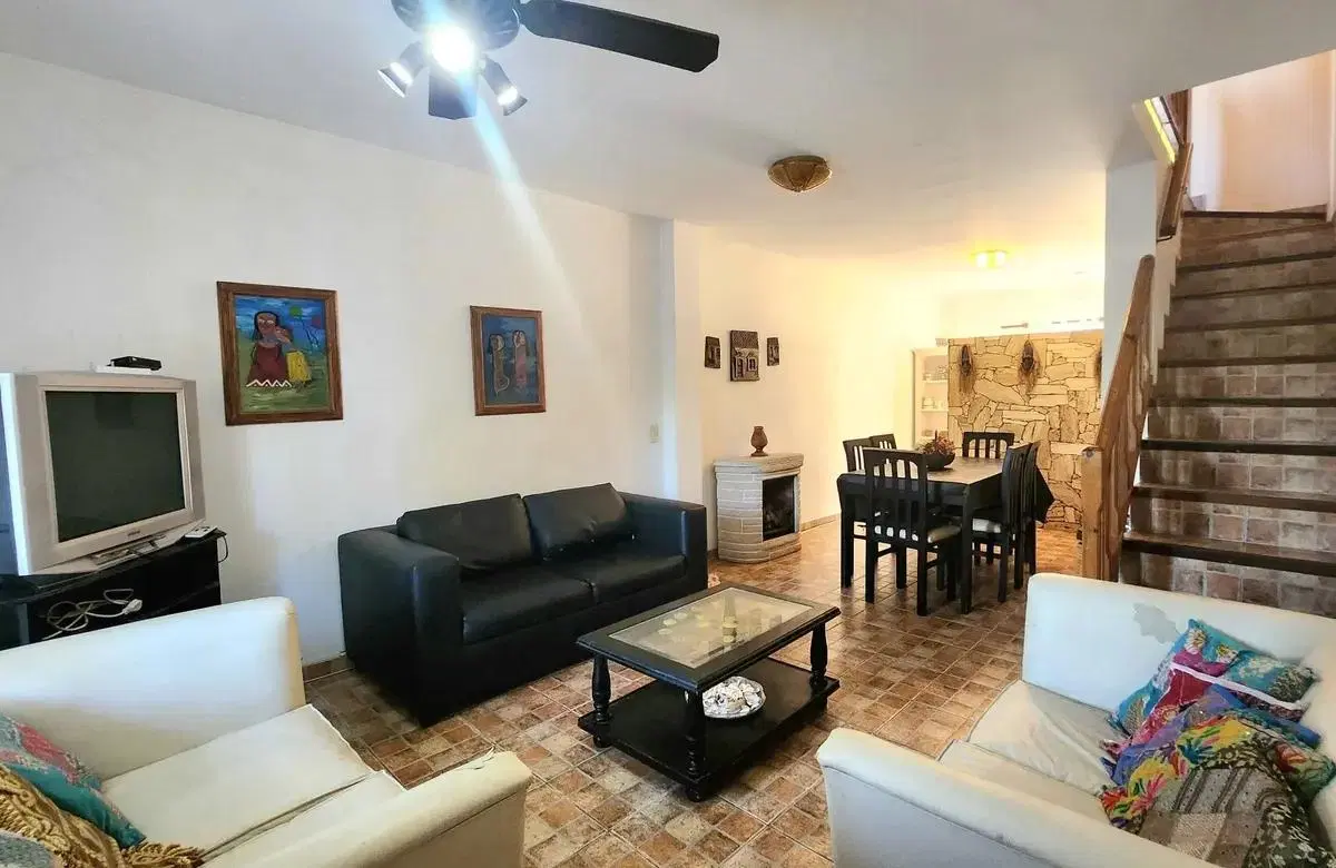 Casa en venta - 3 Dormitorios 2 Baños - Mar del Tuyú 2