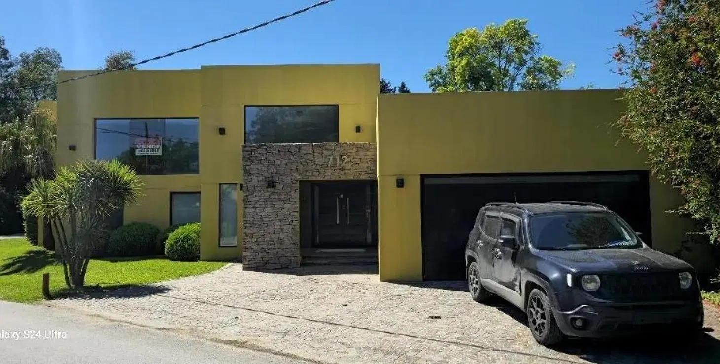 Casa quinta en venta - 5 Dormitorios 4 Baños - Cocheras - 1.600Mts2 - Ezeiza 1