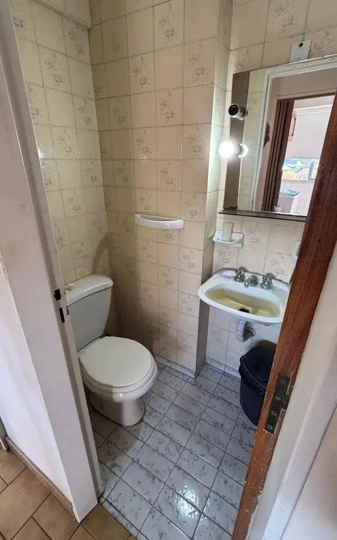 Departamento en venta - 4 Dormitorios 2 Baños - Castelar 2