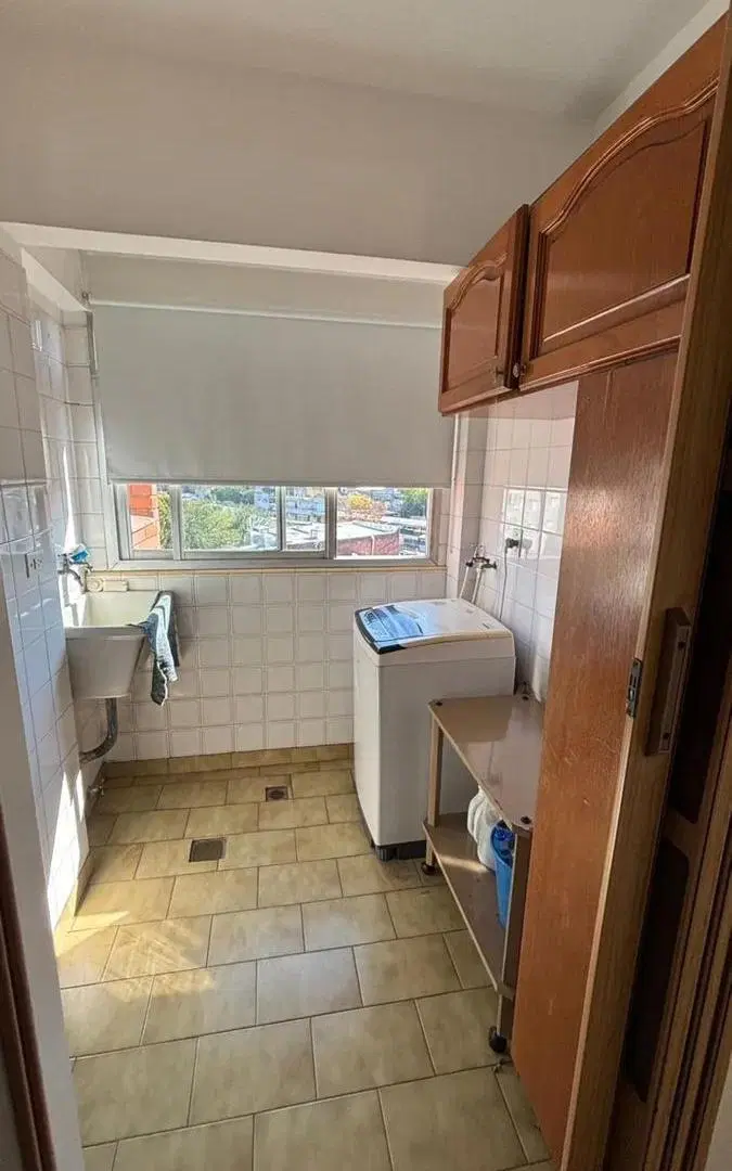 Departamento en venta - 4 Dormitorios 2 Baños - Castelar 1