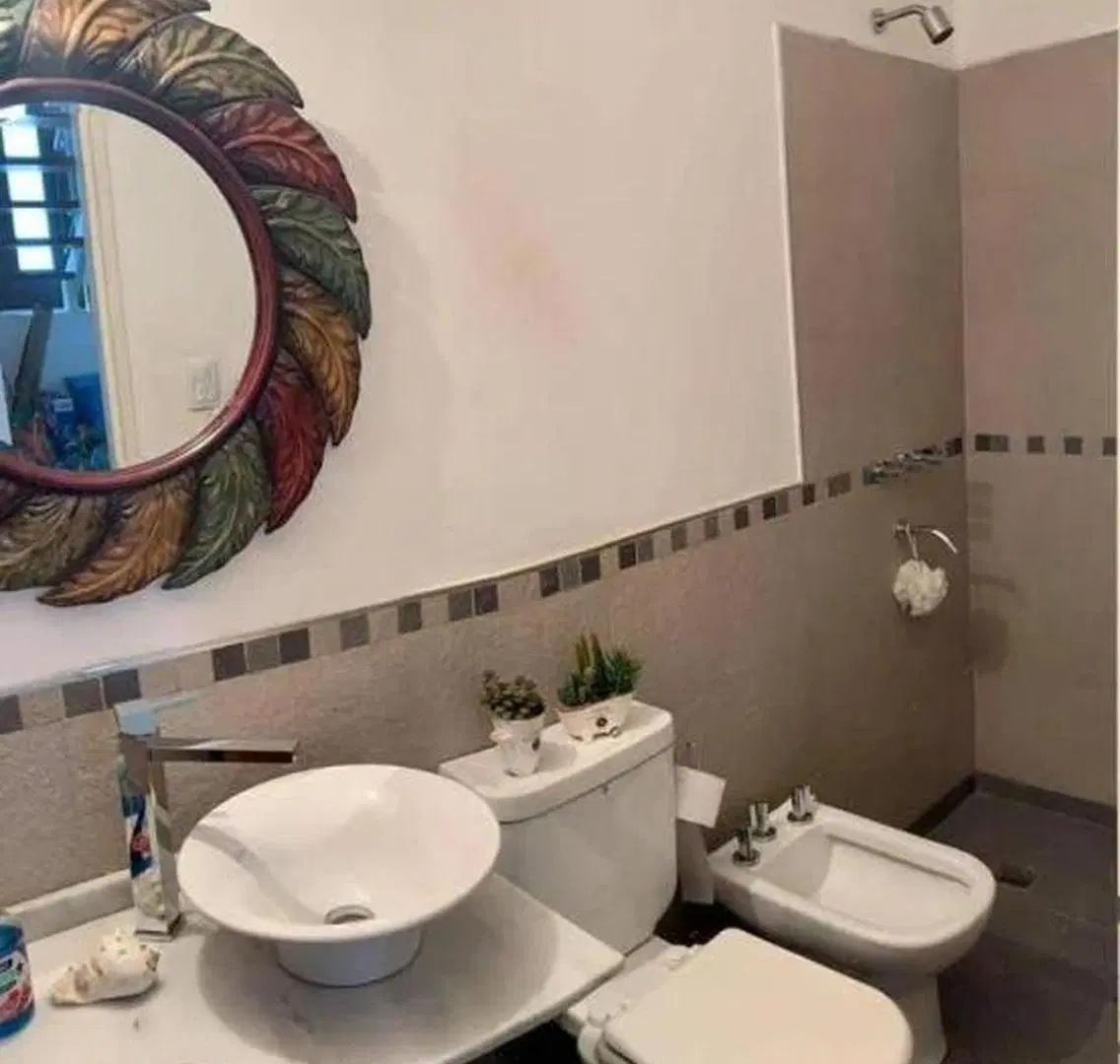 Casa en venta - 3 Dormitorios 2 Baños - 1.000Mts2 - Córdoba 5