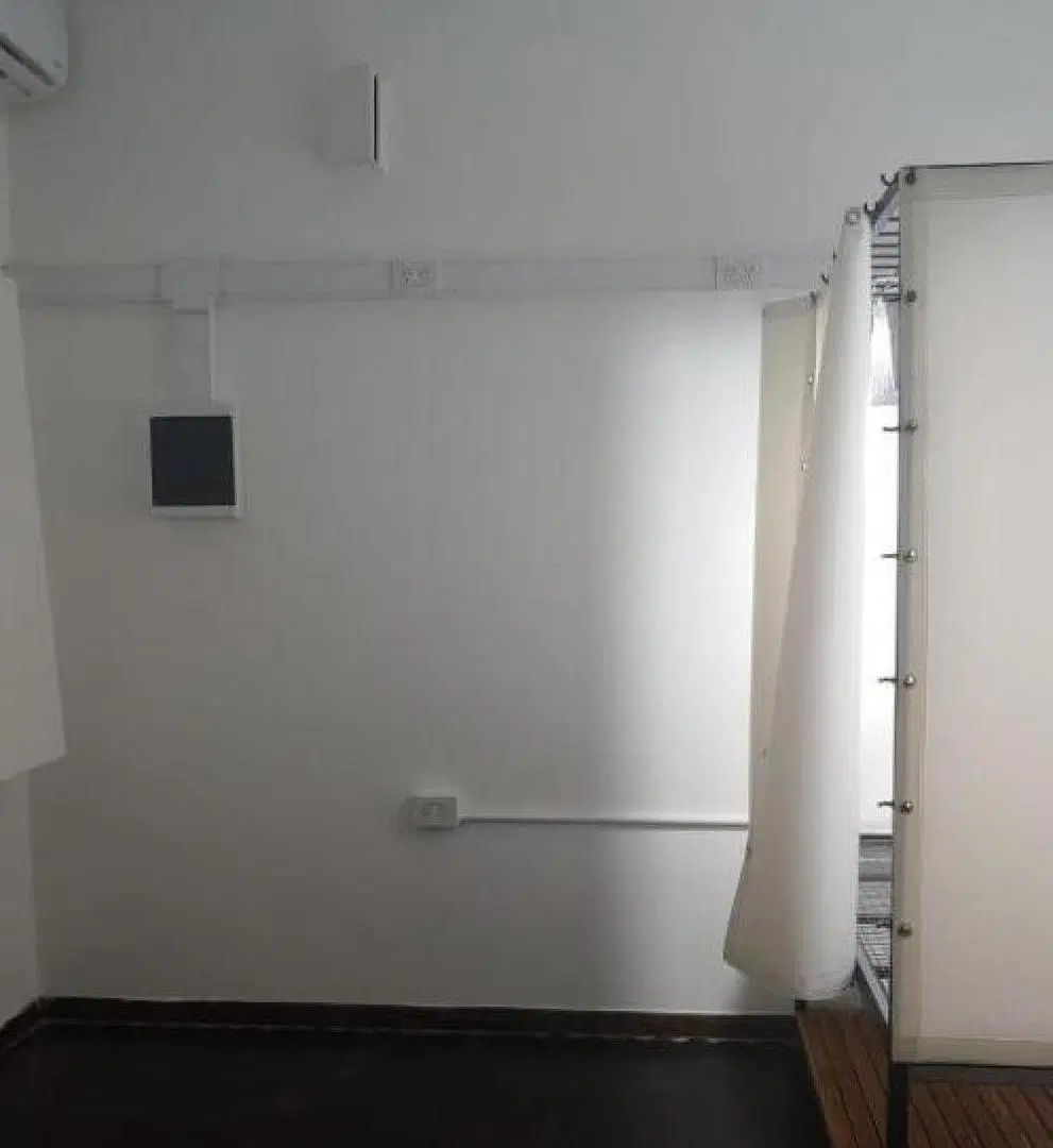 Casa en venta - 2 Dormitorios 3 Baños - Local - 353Mts2 - Caseros 5