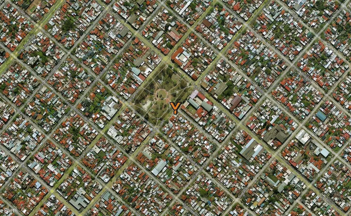Casa en venta - 2 Dormitorios 1 Baño - Local - 500Mts2 - Lanús 4