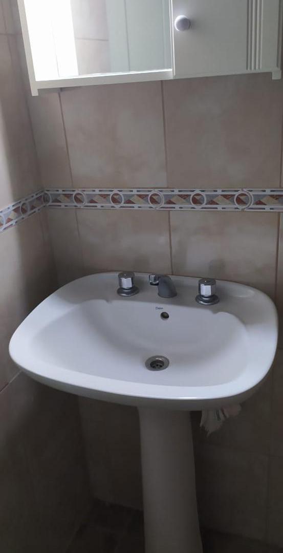 Foto de Casa en venta - 2 Dormitorios 1 Baño - Cochera - 328Mts2 - Magdalena, imagen 5