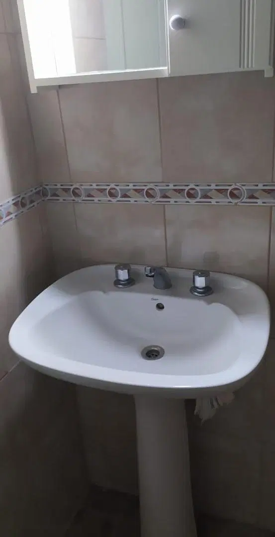 Casa en venta - 2 Dormitorios 1 Baño - Cochera - 328Mts2 - Magdalena 5