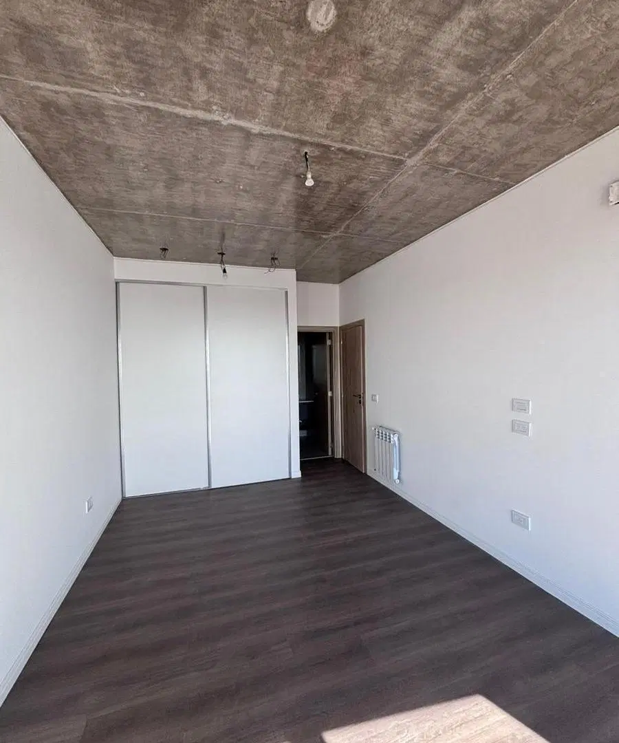 Departamento de pozo en venta 3 dormitorios 3 baños balcón 115 mts 2 totales- La Plata 4