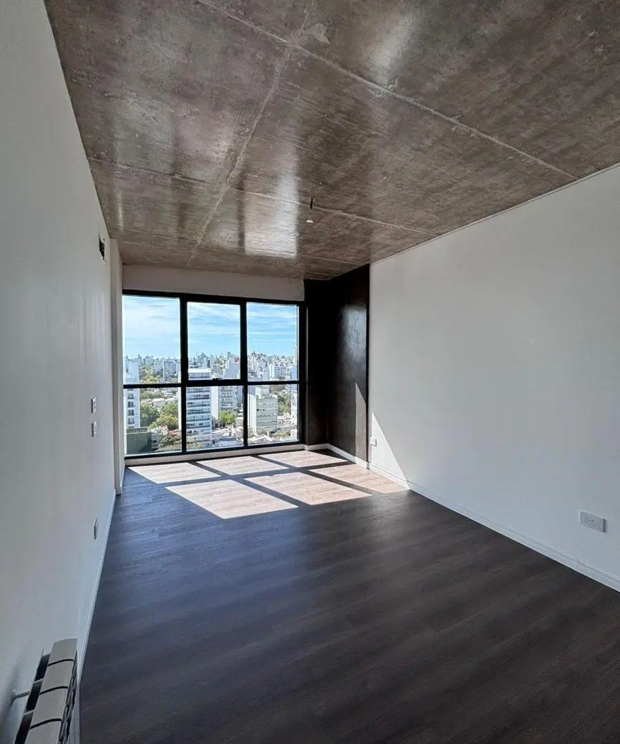 Departamento de pozo en venta 3 dormitorios 3 baños balcón 115 mts 2 totales- La Plata 3