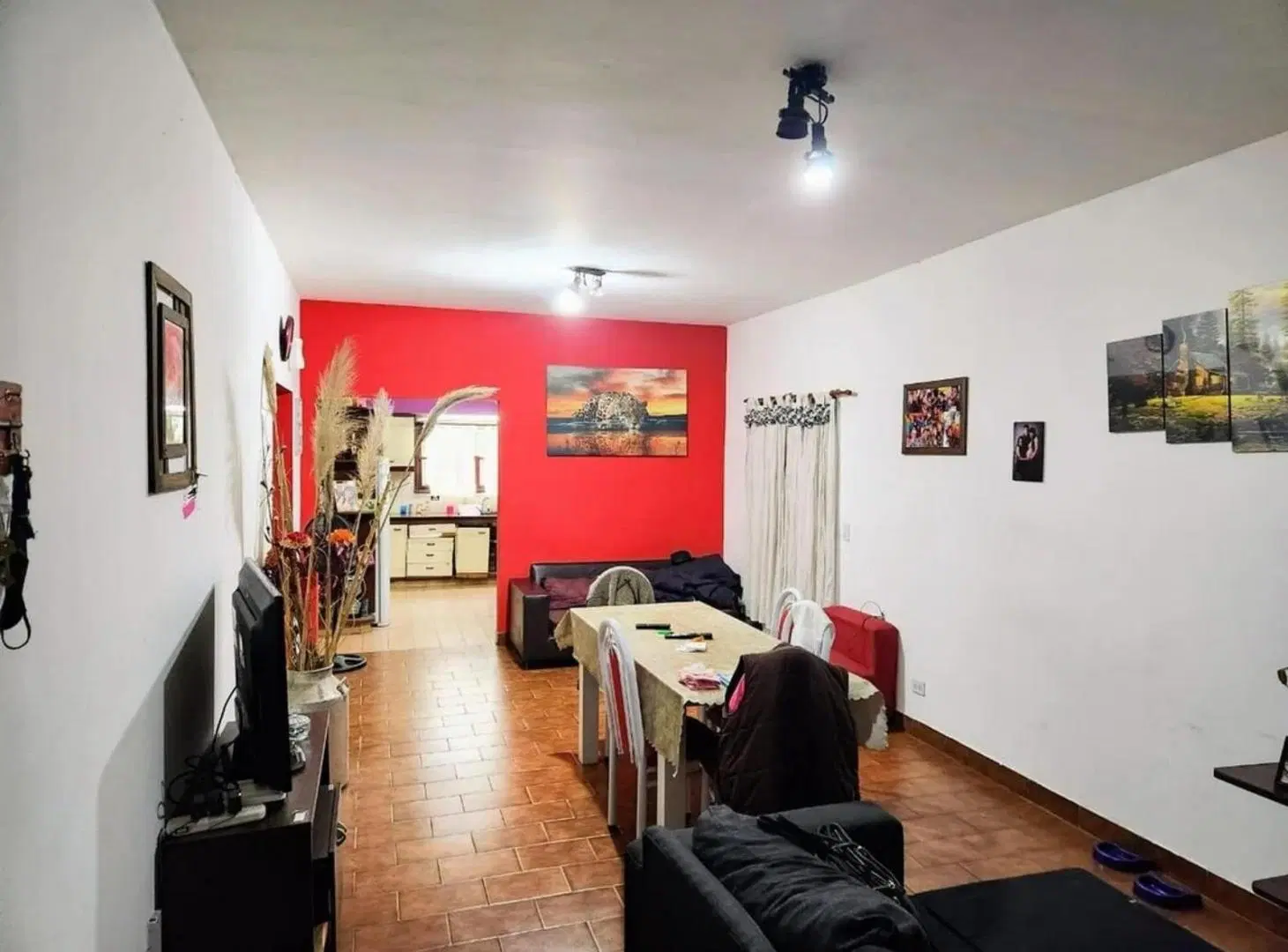 Casa en venta - 4 Dormitorios 2 Baños - Ituzaingó 4