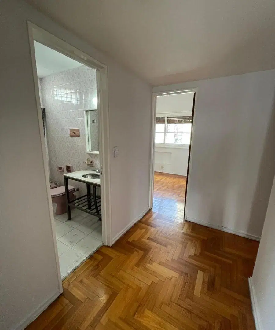 Departamento en venta - 4 Dormitorios 2 Baños - Palermos 4