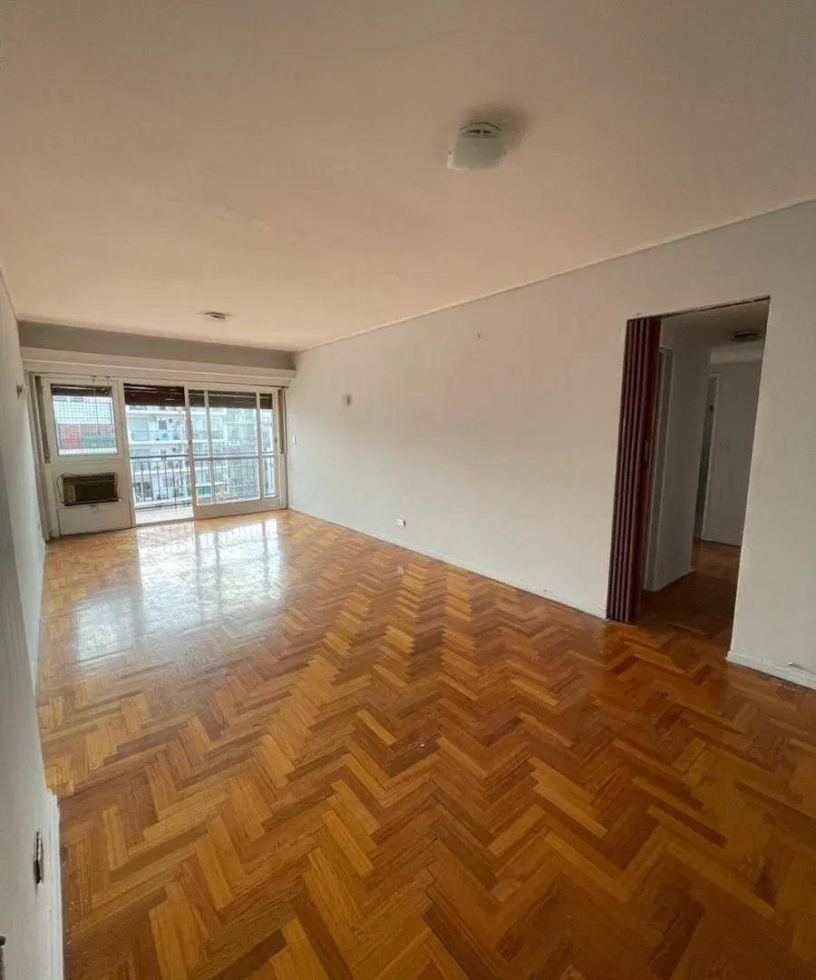 Departamento en venta - 4 Dormitorios 2 Baños - Palermos 4
