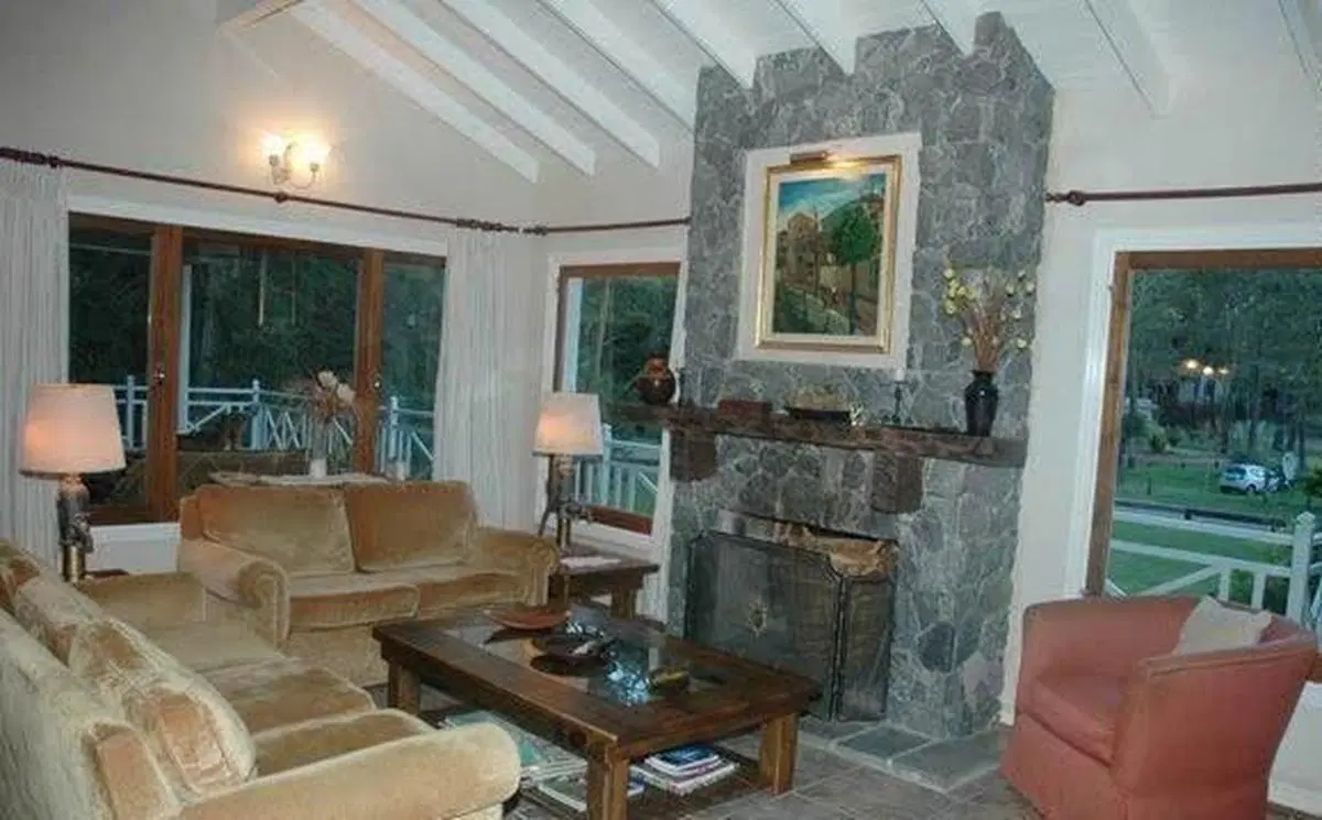 Casa en venta - 4 Dormitorios 5 Baños - Cariló 4