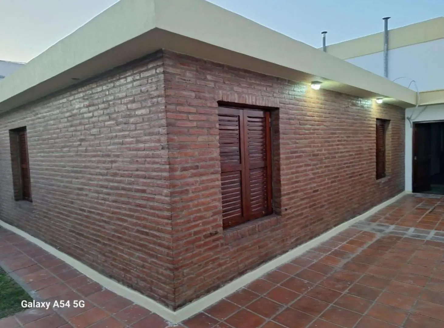 Casa en venta - 3 Dormitorios 2 Baños - Río Cuarto 2
