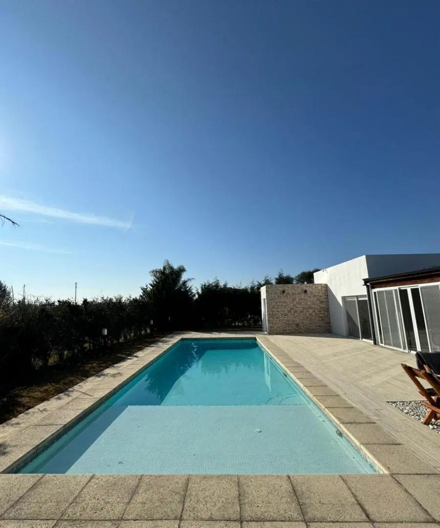 Casa en venta - 4 Dormitorios 4 Baños - 880Mts2 - San Vicente 2