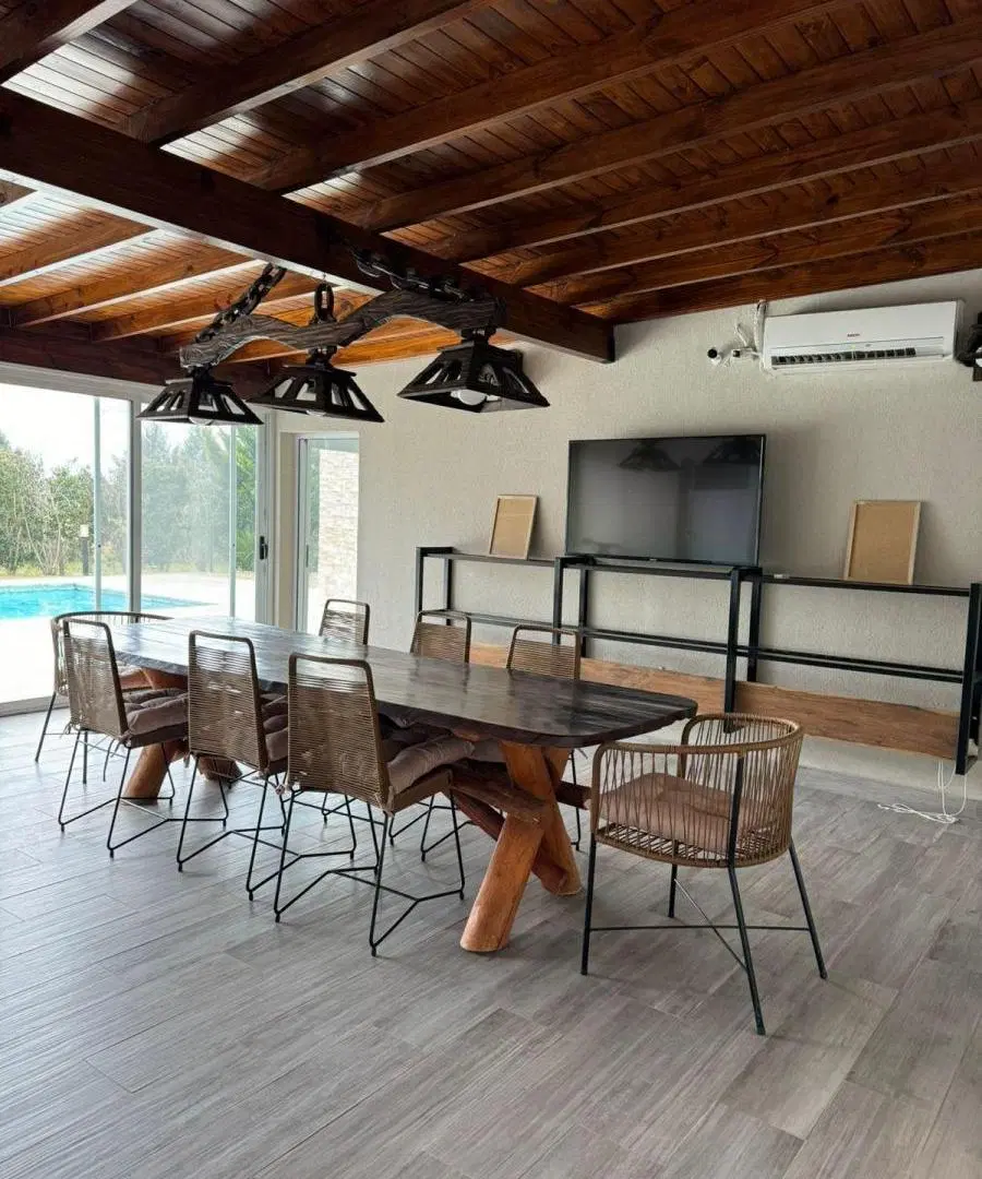 Casa en venta - 4 Dormitorios 4 Baños - 880Mts2 - San Vicente 5