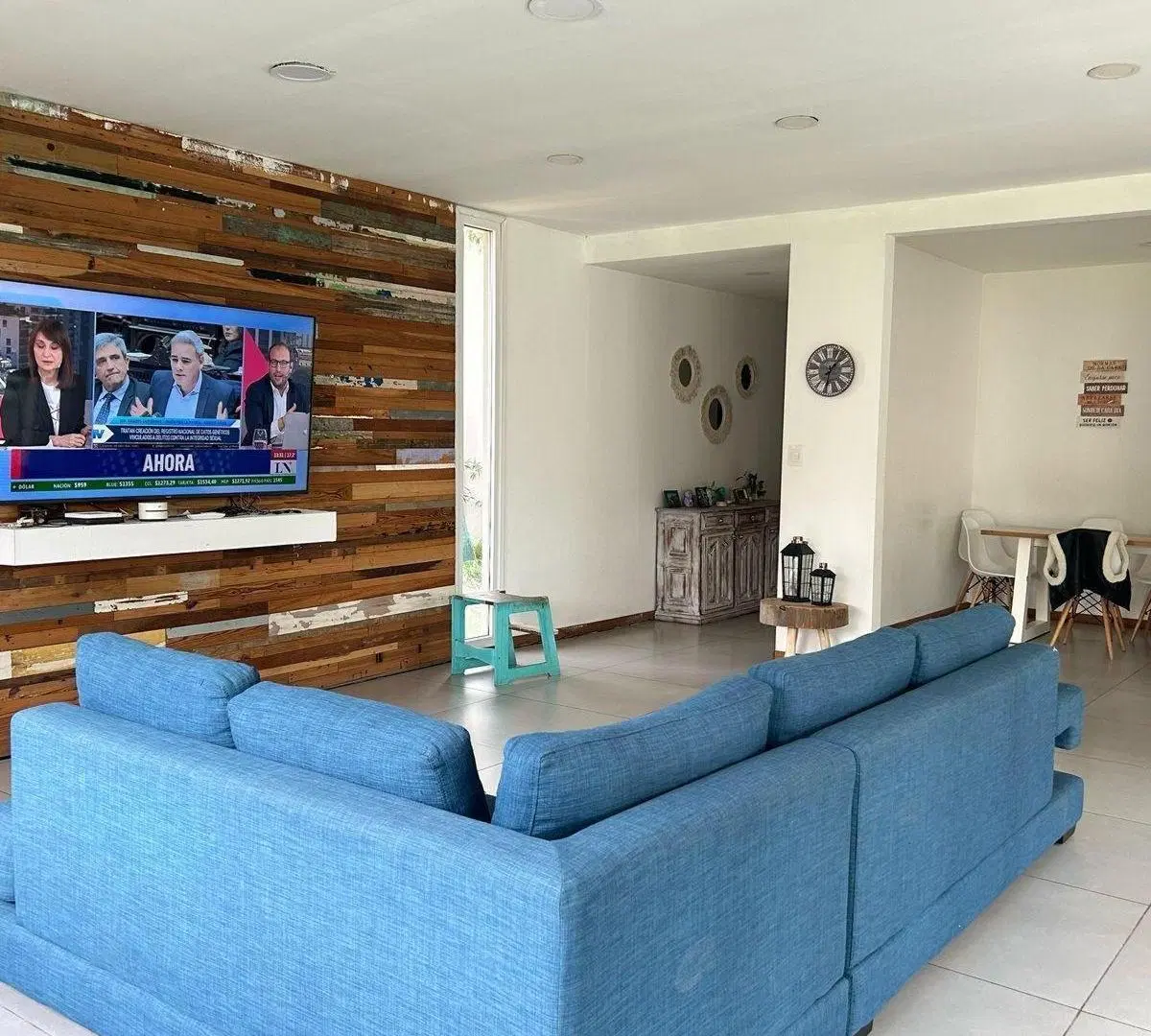 Casa en venta - 4 Dormitorios 4 Baños - 1.400Mts2 - Longchamps 2