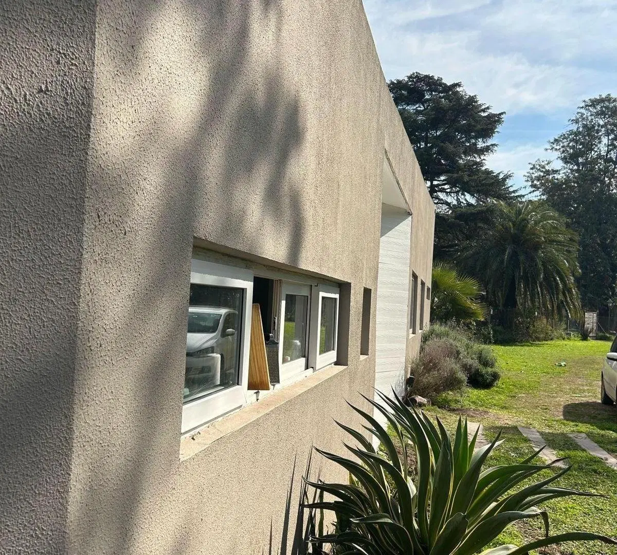 Casa en venta - 4 Dormitorios 4 Baños - 1.400Mts2 - Longchamps 5