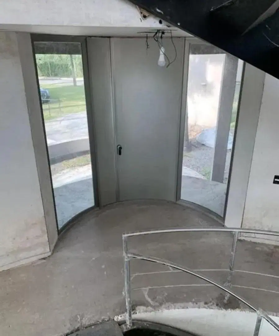 Casa en venta - 4 Dormitorios 6 Baños - 1.530Mts2 - Villa Udaondo 3