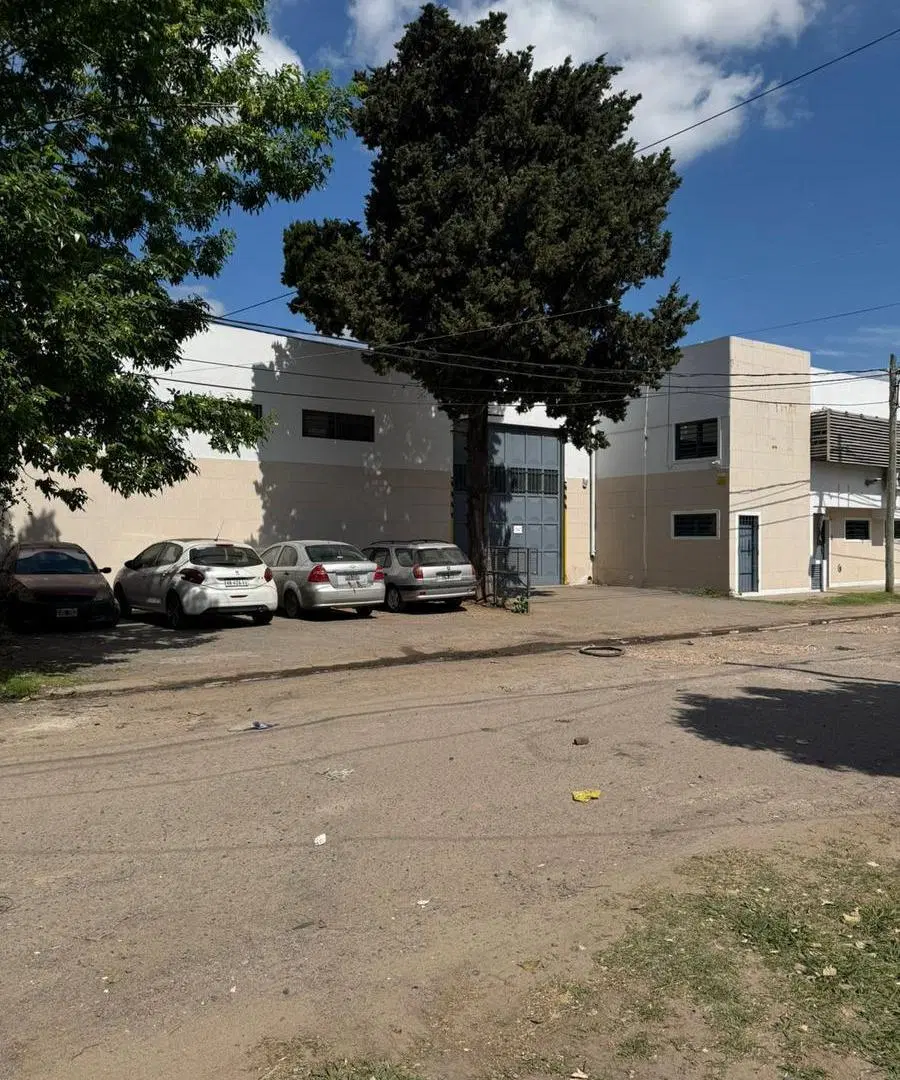Edificio Comercial en venta - Oficinas - Baños - Cochera - 1.000Mts2 - Ituzaingó 1