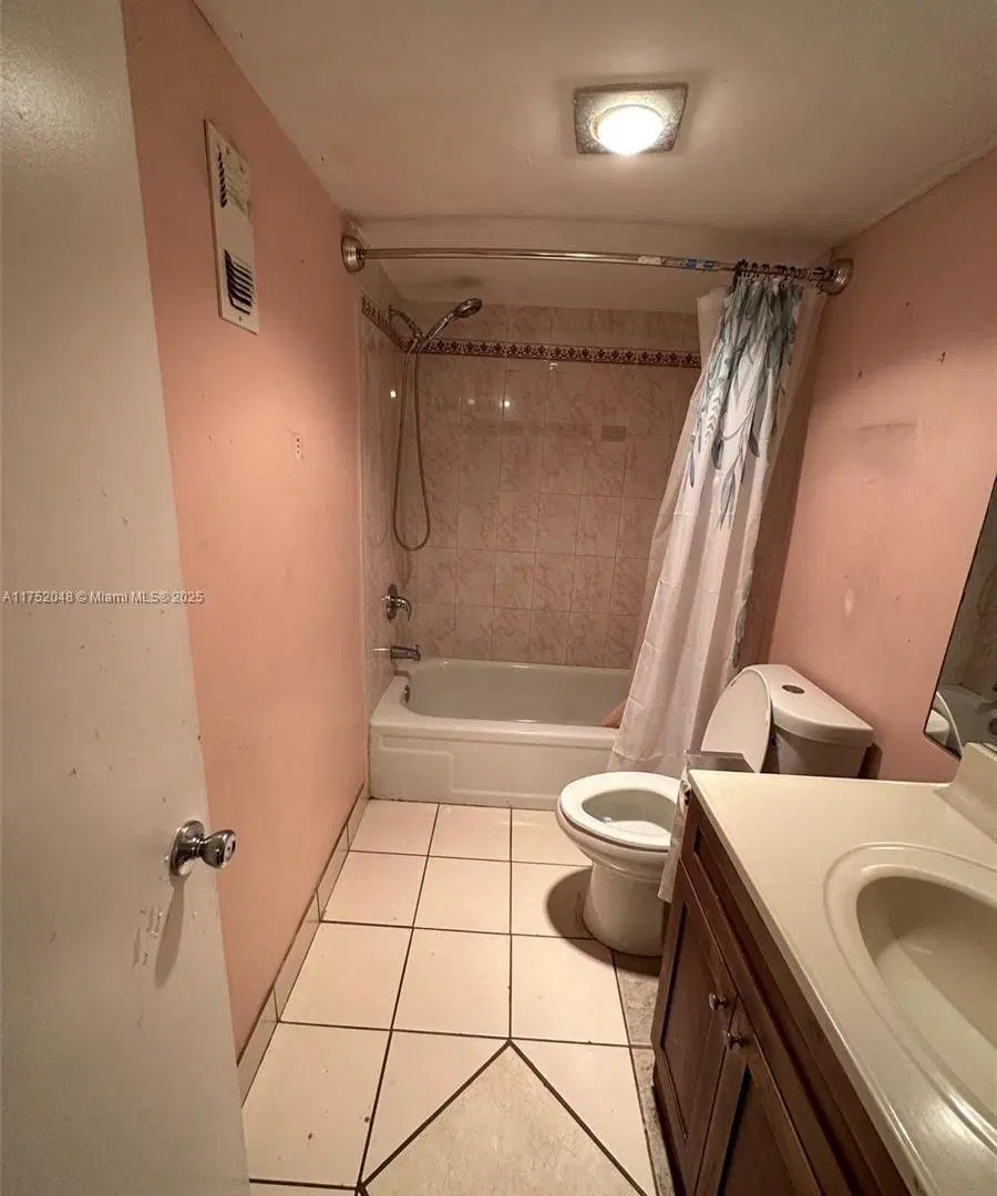Departamento en venta - 2 Dormitorios 2 Baños - Lauderhill 2