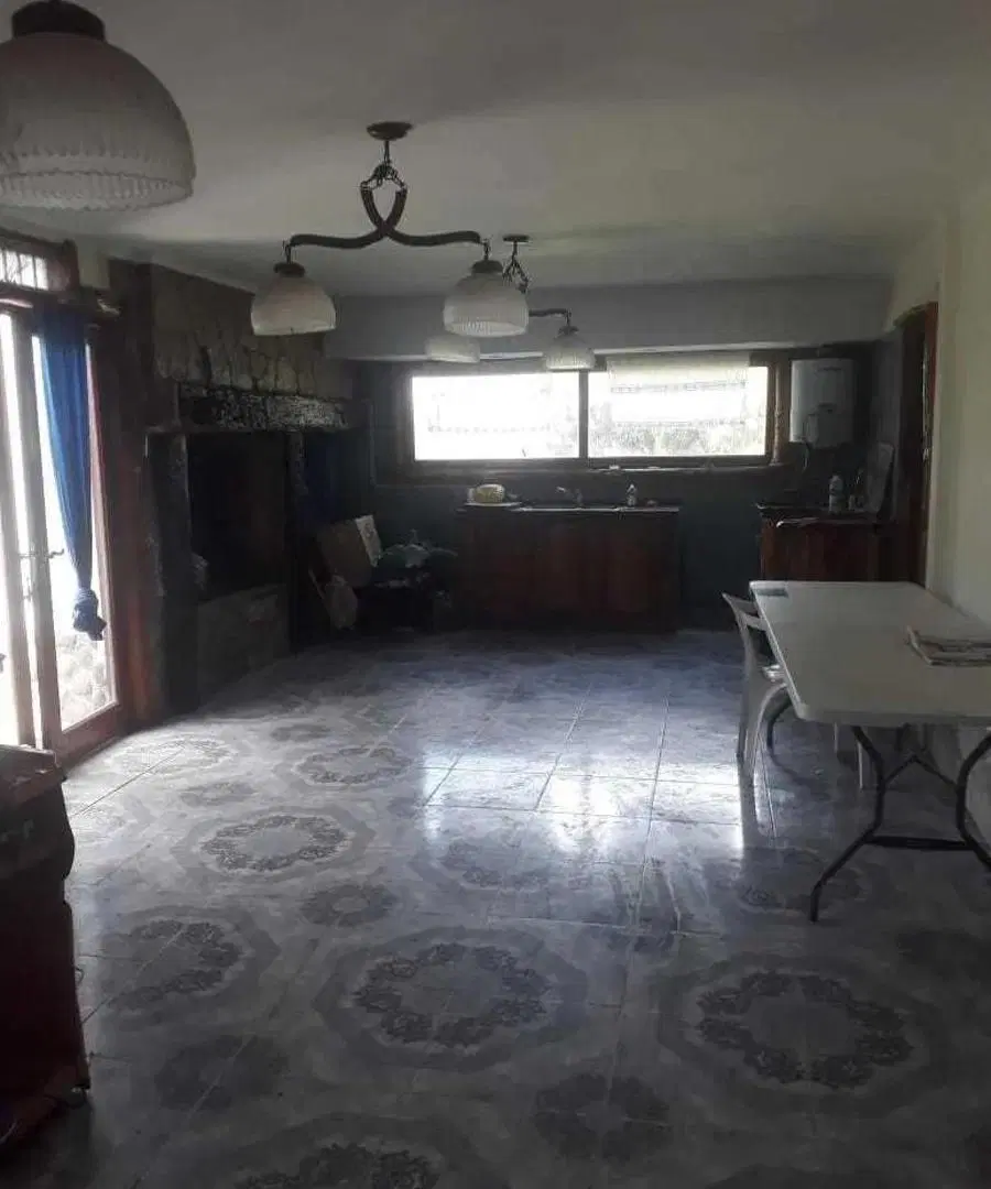 Casa venta 6 dormitorios 3 baños 1 patio y pileta 695 mts2 totales - Sierra De Los Padres 3