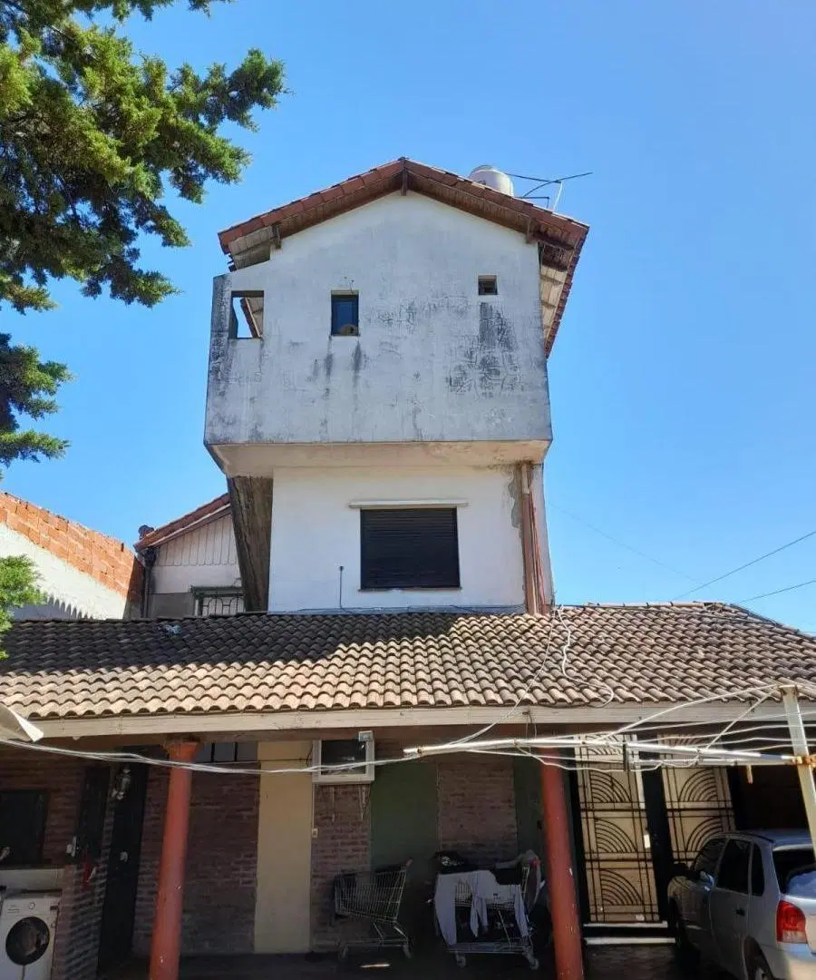 Casa en venta - 9 Dormitorios 11 Baños - Cocheras - 500Mts2 - Caseros 8
