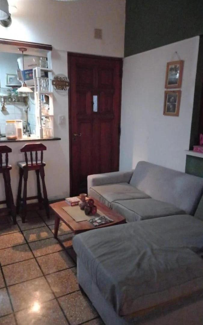 Casa en venta - 9 Dormitorios 11 Baños - Cocheras - 500Mts2 - Caseros