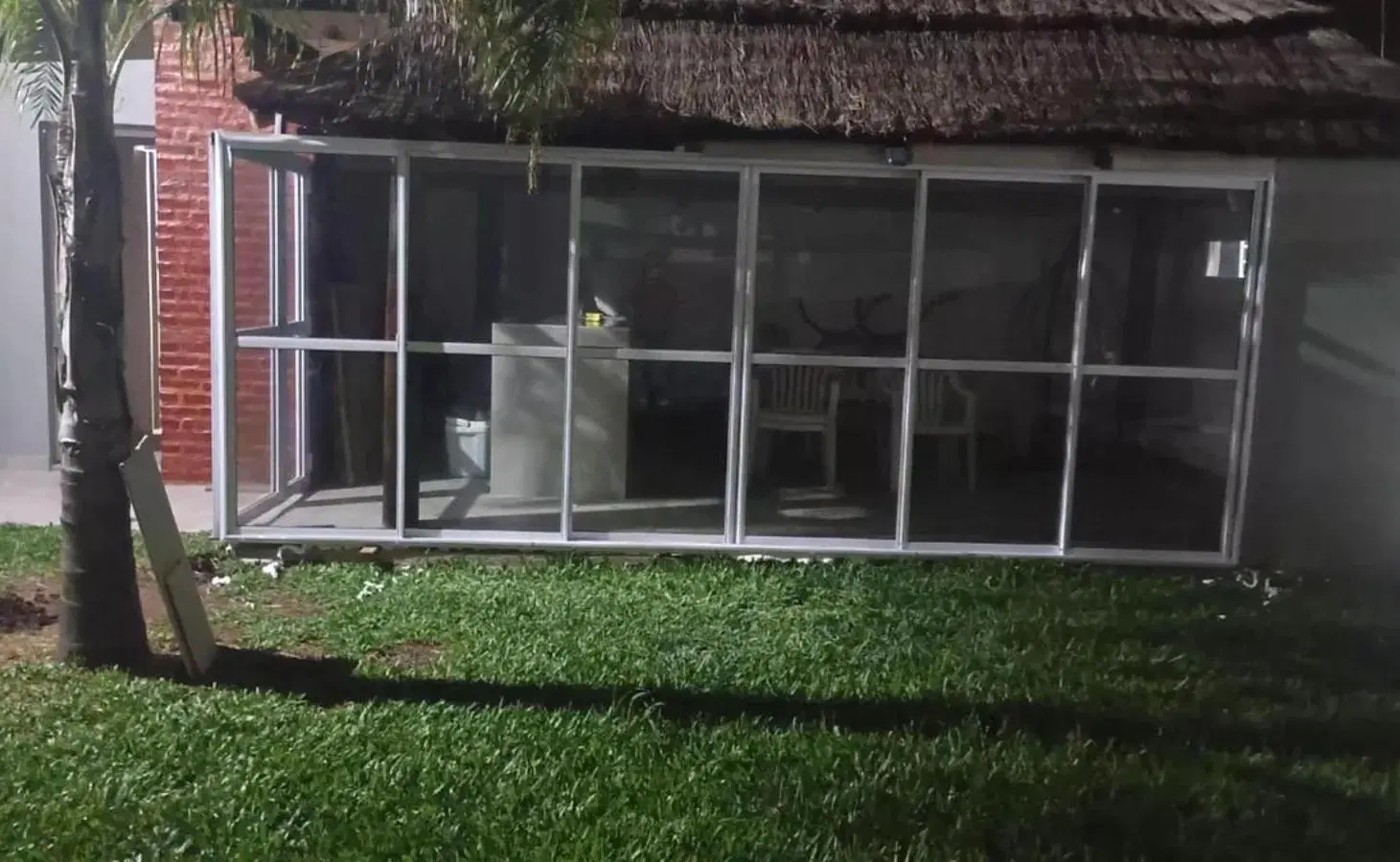 Casa en venta - 3 Dormitorios 2 Baños - 300Mts2 - Moreno 1