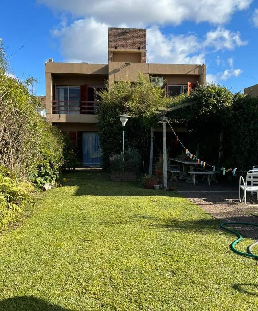 Casa en venta - 4 Dormitorios 4 Baños - 780,64Mts2 - Marcos Paz 4