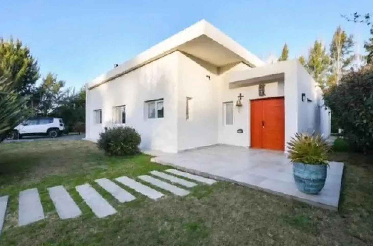 Casa en venta - 4 Dormitorios 3 Baños - Verónica 2