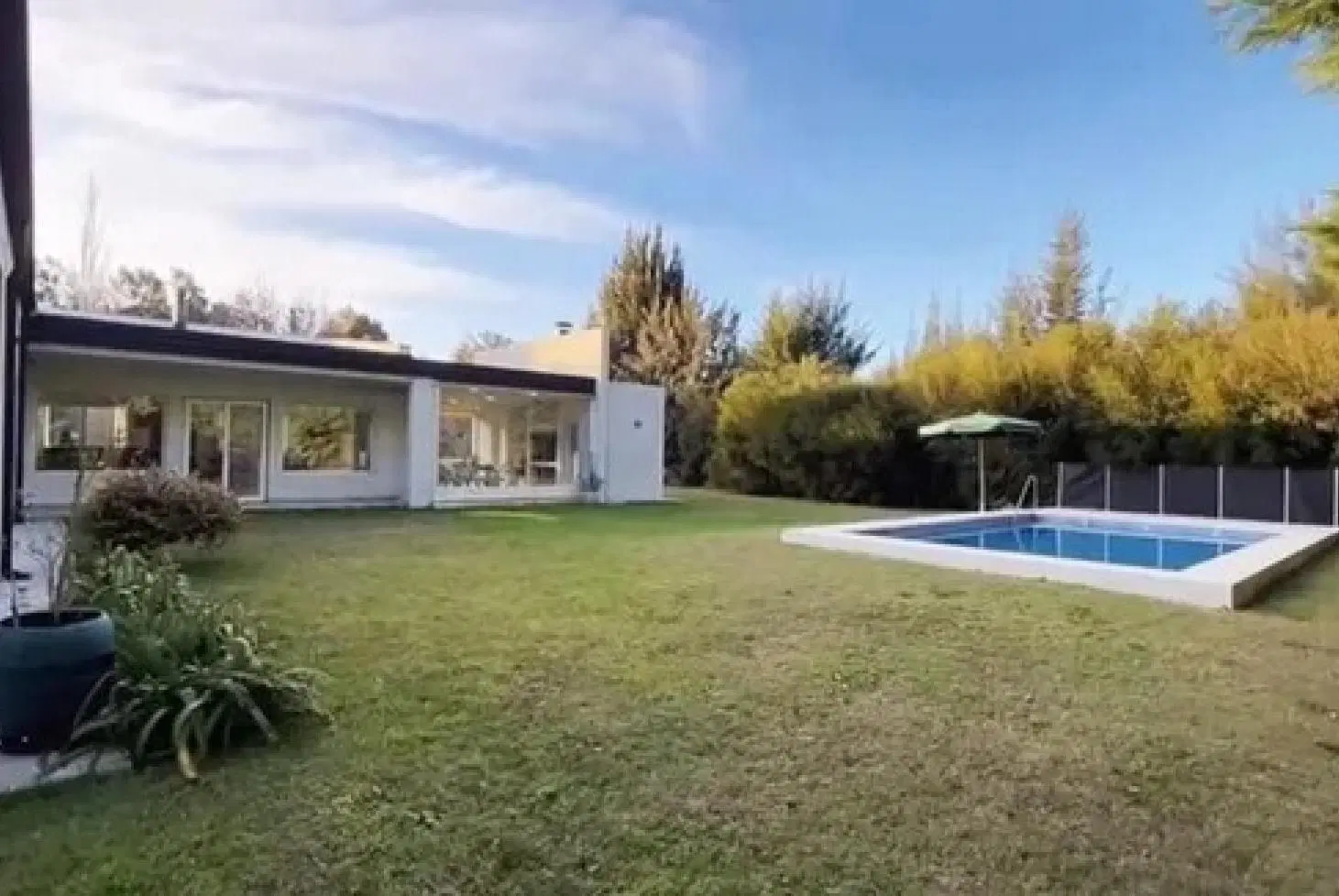 Casa en venta - 4 Dormitorios 3 Baños - Verónica 3
