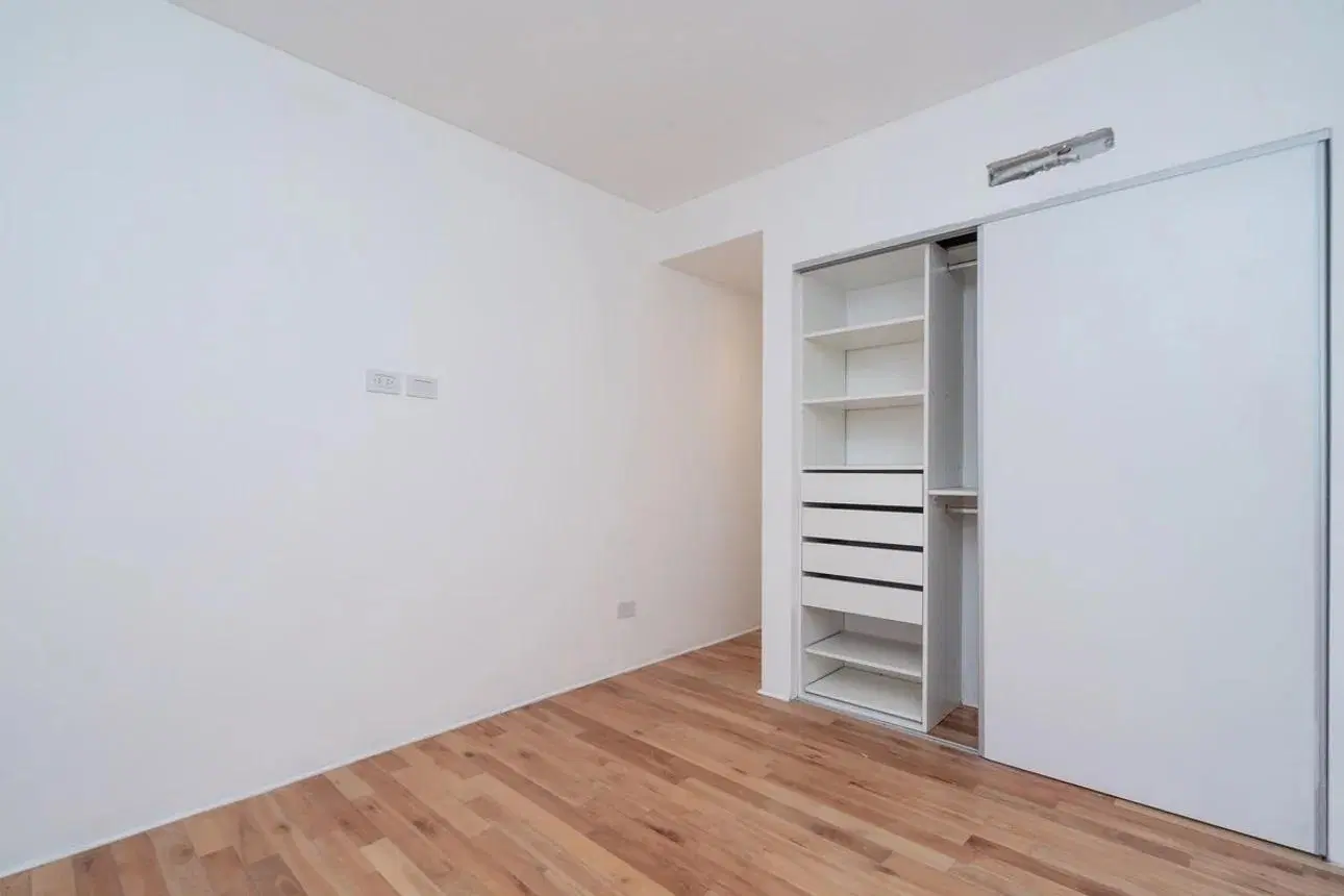 Departamento en venta - 1 Dormitorio 1 Baño - Cochera - 69.6Mts2 - Adrogué 2