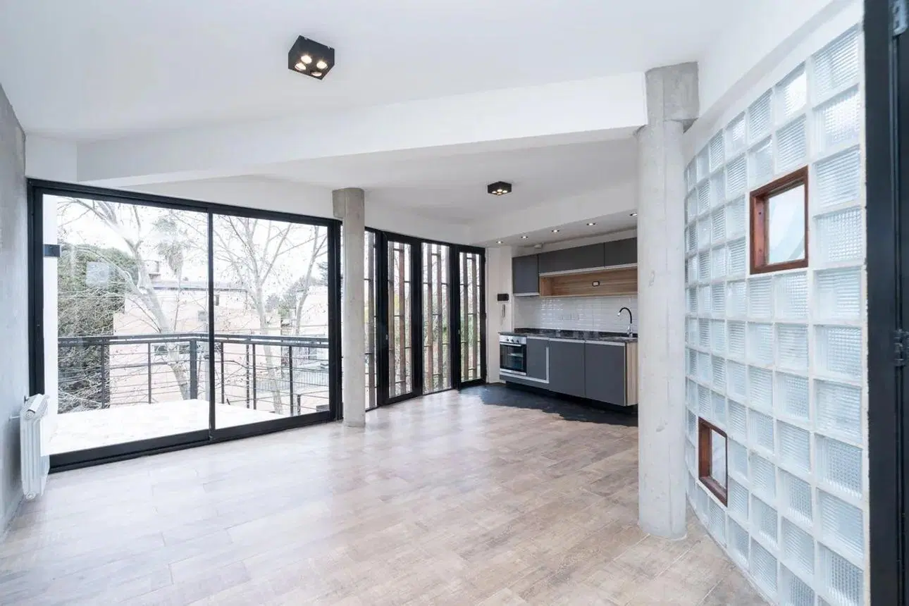 Departamento en venta - 1 Dormitorio 1 Baño - Cochera - 69.6Mts2 - Adrogué 3