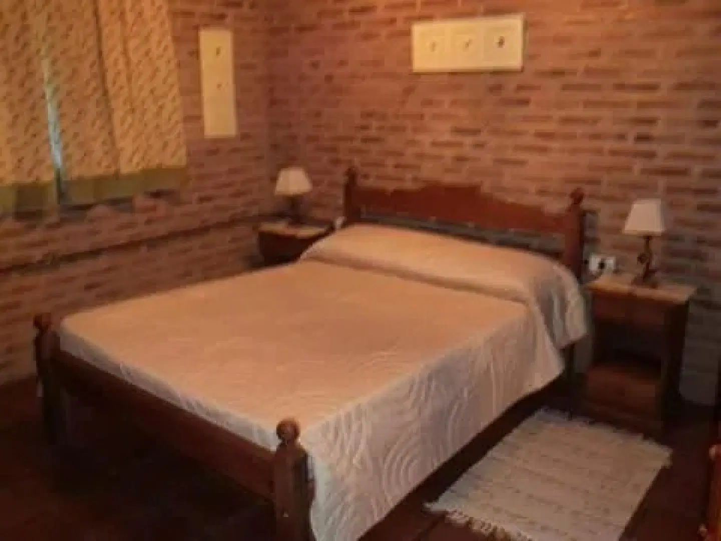 Casa en venta - 2 dormitorios 1 baño - patio y pileta - 3200 mts2 - Coronel Brandsen 2