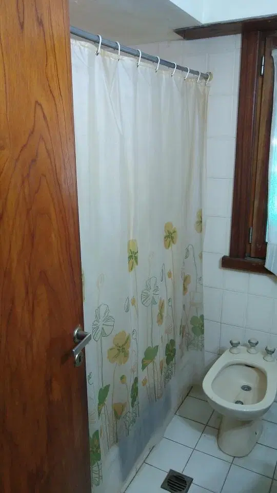 Casa en venta - 3 Dormitorios 2 Baño - Cochera - 2.984Mts2 - El Paraíso de La Peregrina 3