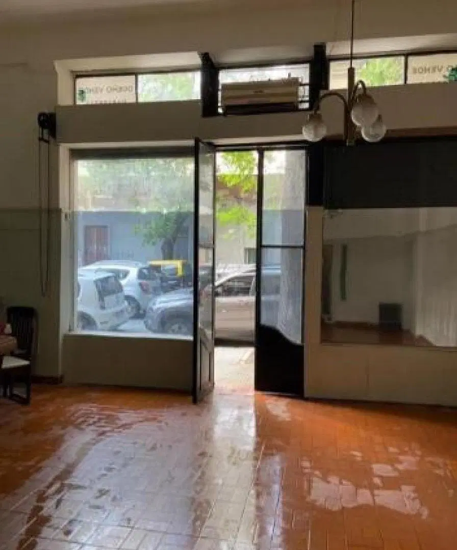 PH en venta - 2 Dormitorios 1 Baño - Local - 97Mts2 - San Cristóbal 1