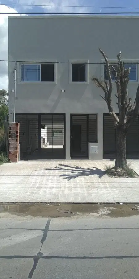 Dúplex en venta - 2 dormitorios 1 baño - cochera - 83mts2 - Los Hornos, La Plata 4