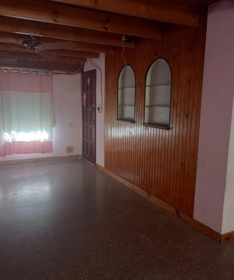 Casa en venta - 5 Dormitorios 3 Baños - 189,63 - Quilmes Oeste 3