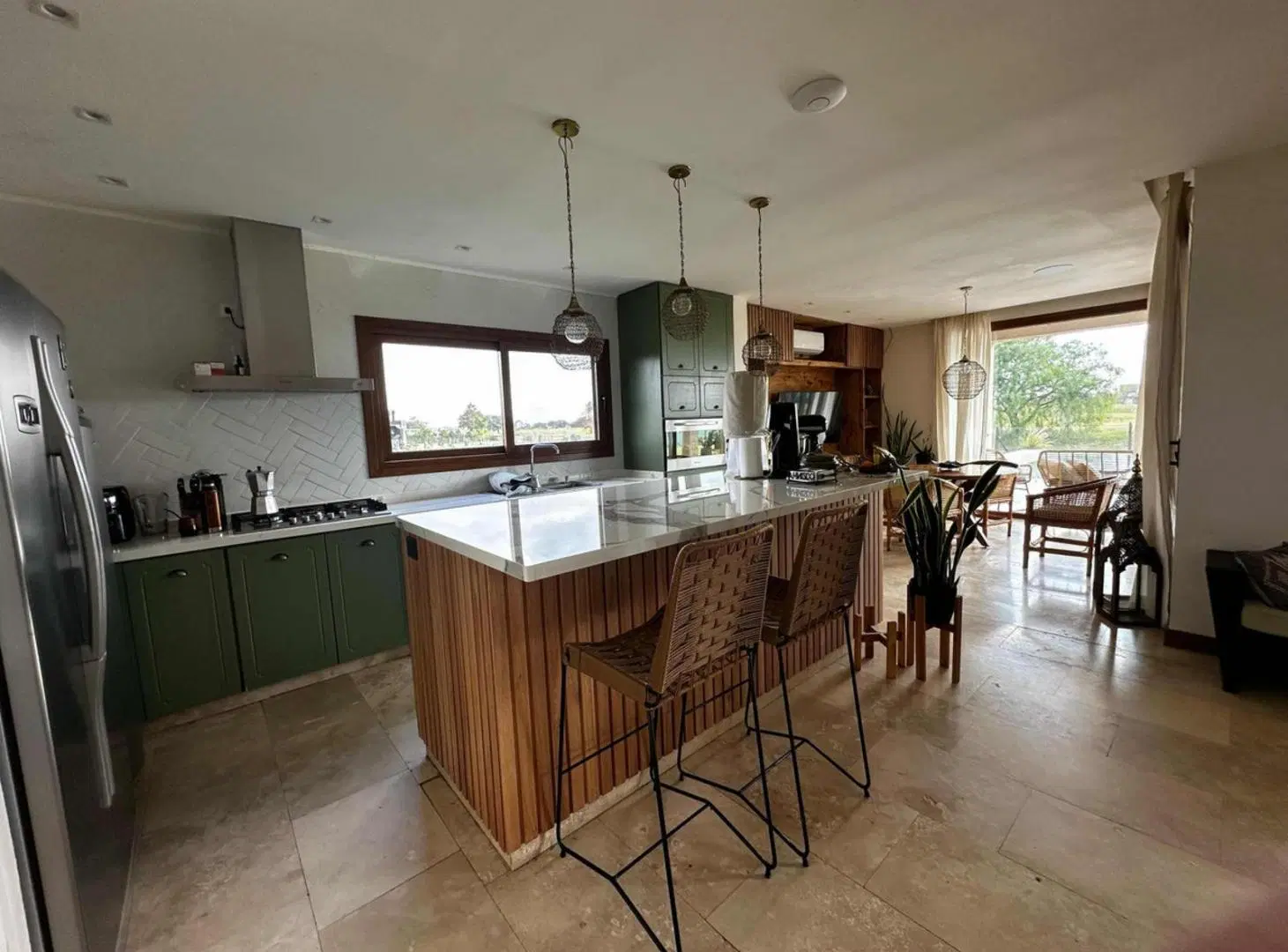 Casa en venta - 5 Dormitorios 6 Baños - Escobar 5