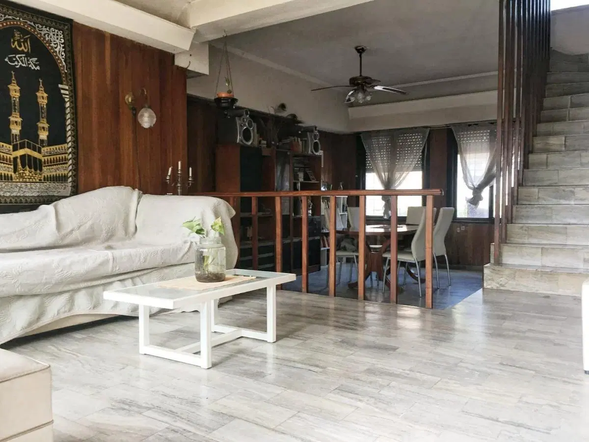 Casa en venta - 5 Dormitorios 2 Baños - Cochera - Morón 4