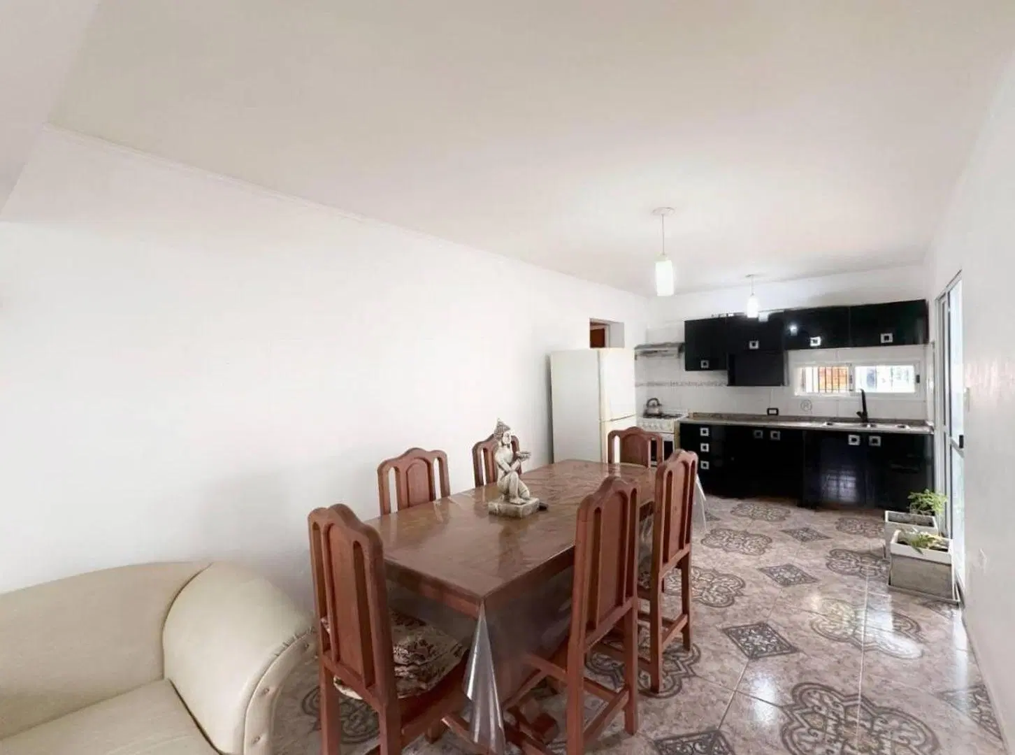 Casa en venta - 2 Dormitorios 1 Baño - Santa Fe 2