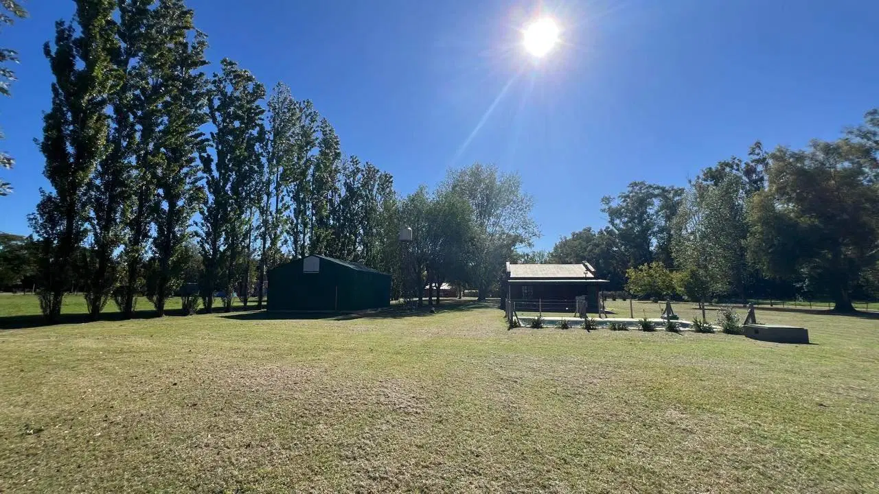 Quinta en venta - 2 Dormitorios 1 Baño - 9000mts2 - Mercedes 4